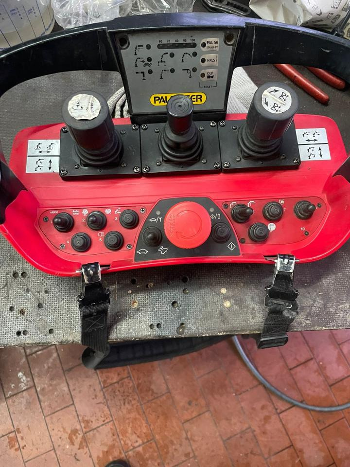 Leasing di  DAF XF 460 FAN + PALFINGER + 16mtr + Lenkachse + EURO 6 DAF XF 460 FAN + PALFINGER + 16mtr + Lenkachse + EURO 6: foto 14