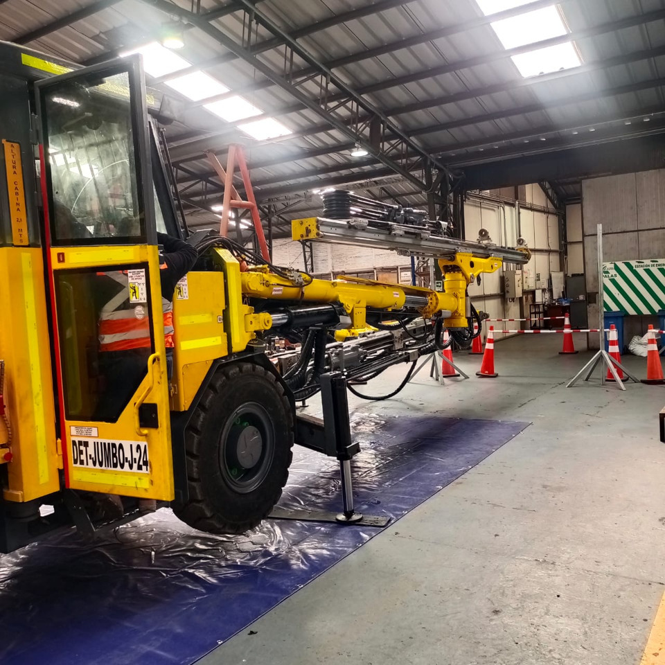 EPIROC BOOMER S2C - Perforatrice direzionale: foto 1 EPIROC BOOMER S2C - Perforatrice direzionale: foto 1