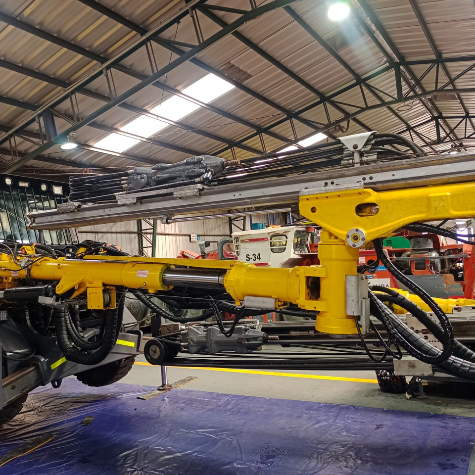 EPIROC BOOMER S2C - Perforatrice direzionale: foto 3 EPIROC BOOMER S2C - Perforatrice direzionale: foto 3