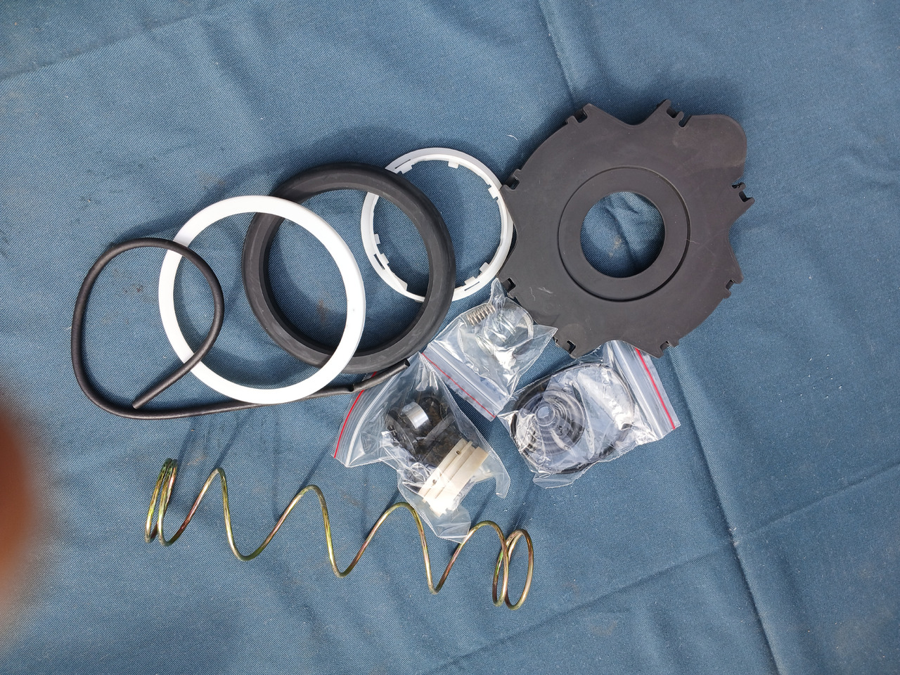 Repkit clutchservo DT 394152 for MAN - Servofrizione: foto 1 Repkit clutchservo DT 394152 for MAN - Servofrizione: foto 1