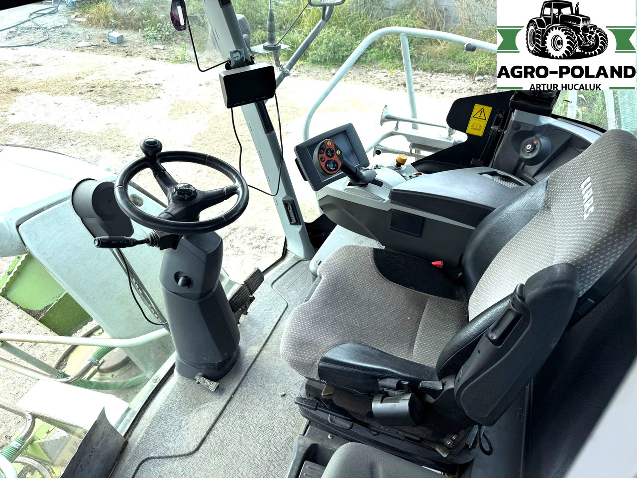 CLAAS JAGUAR 940 - 2014 ROK - 4X4 + ORBIS 600 + PU 300 - Trincia: foto 4 CLAAS JAGUAR 940 - 2014 ROK - 4X4 + ORBIS 600 + PU 300 - Trincia: foto 4