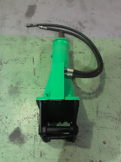 MONTABERT BRP70 - Martello idraulico: foto 2 MONTABERT BRP70 - Martello idraulico: foto 2