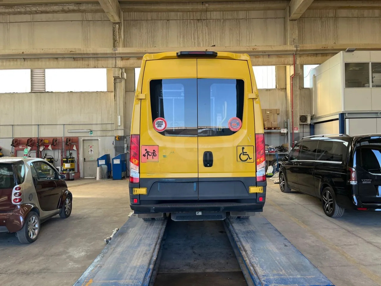 Iveco Daily - Scuolabus: foto 5 Iveco Daily - Scuolabus: foto 5