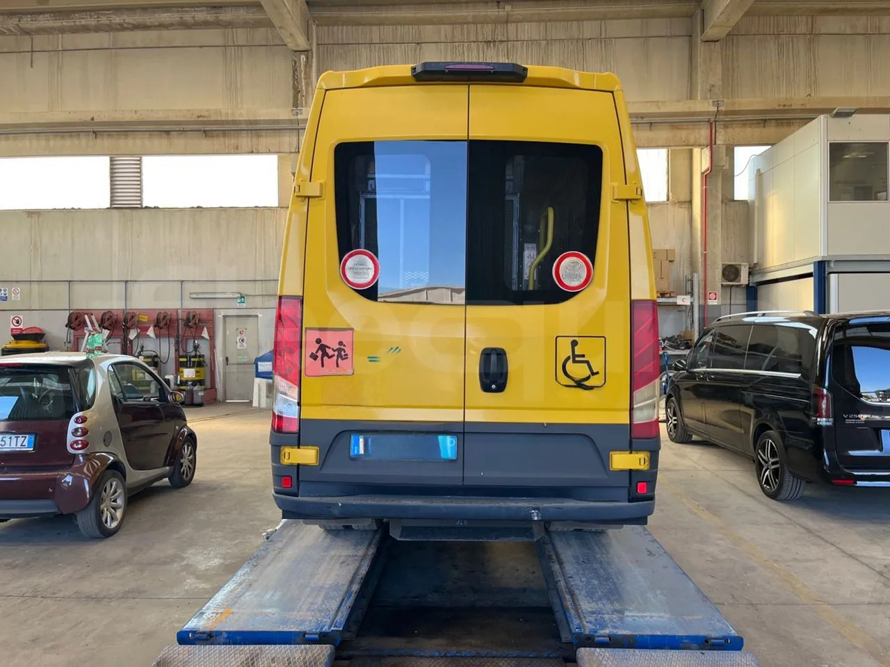 Iveco Daily - Scuolabus: foto 4 Iveco Daily - Scuolabus: foto 4