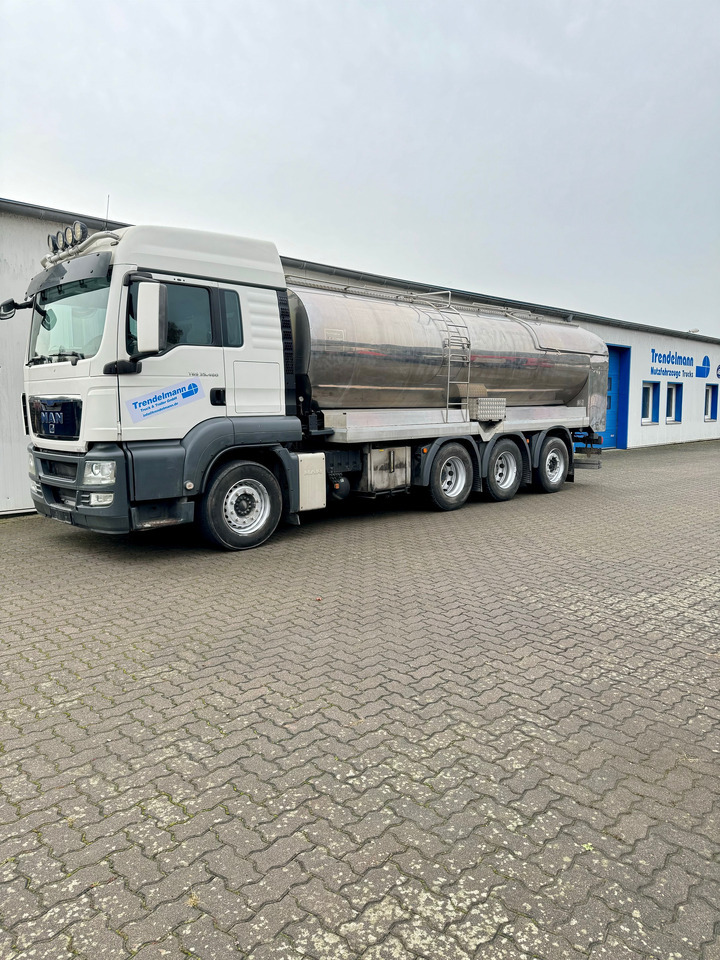 MAN TGS 35.480 8X4-2 TRIDEM Wasser-Tank - Camion cisterna: foto 1 MAN TGS 35.480 8X4-2 TRIDEM Wasser-Tank - Camion cisterna: foto 1