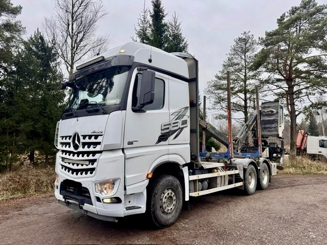 Mercedes Arocs 3358 L 6x4 Radstand 4500 Arocs 3358 L 6x4 - Camion trasporto legname: foto 1 Mercedes Arocs 3358 L 6x4 Radstand 4500 Arocs 3358 L 6x4 - Camion trasporto legname: foto 1