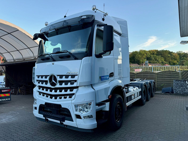 Mercedes-Benz Arocs MP5 3253 8x4 Tridem ARK HIAB 24 to - Autocarro scarrabile: foto 3 Mercedes-Benz Arocs MP5 3253 8x4 Tridem ARK HIAB 24 to - Autocarro scarrabile: foto 3