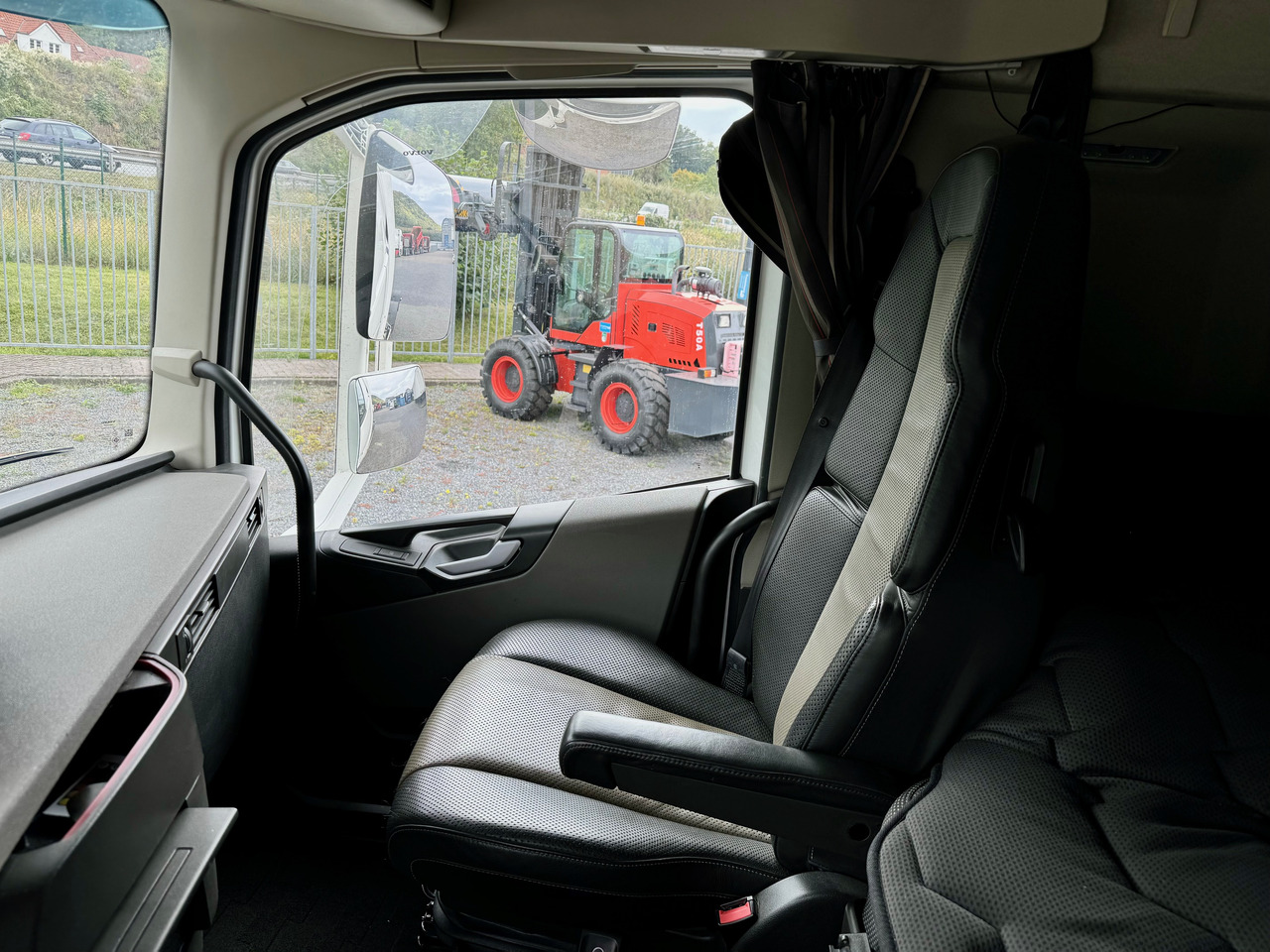 Leasing di VOLVO Fh-13-540 6x4R VOLVO Fh-13-540 6x4R: foto 13