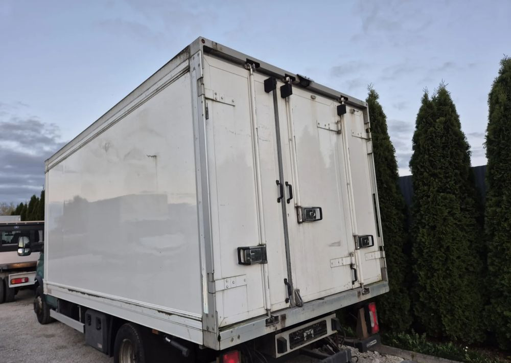 Chłodnia Mroźnia Izoterma 4.5m, 2012 rok, zasilanie stacjonarne, stan bdb! - Cassa frigo: foto 3 Chłodnia Mroźnia Izoterma 4.5m, 2012 rok, zasilanie stacjonarne, stan bdb! - Cassa frigo: foto 3