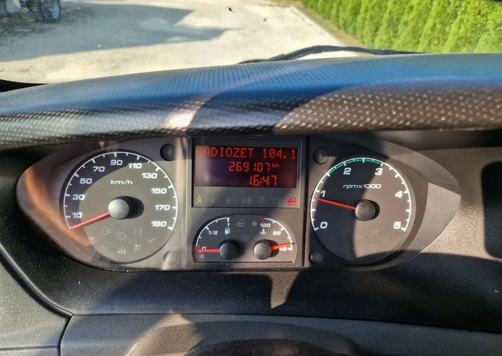 Furgone ribaltabile Iveco 35C15 3.0: foto 20