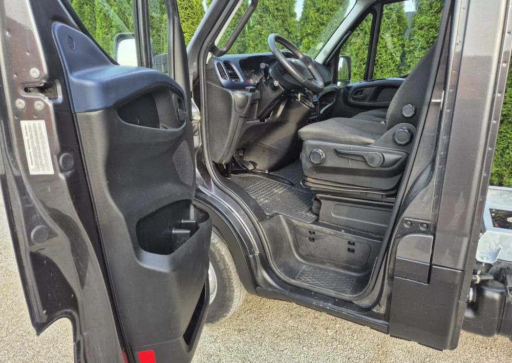 Iveco 35C18 3.0 180KM - Furgone ribaltabile: foto 5 Iveco 35C18 3.0 180KM - Furgone ribaltabile: foto 5