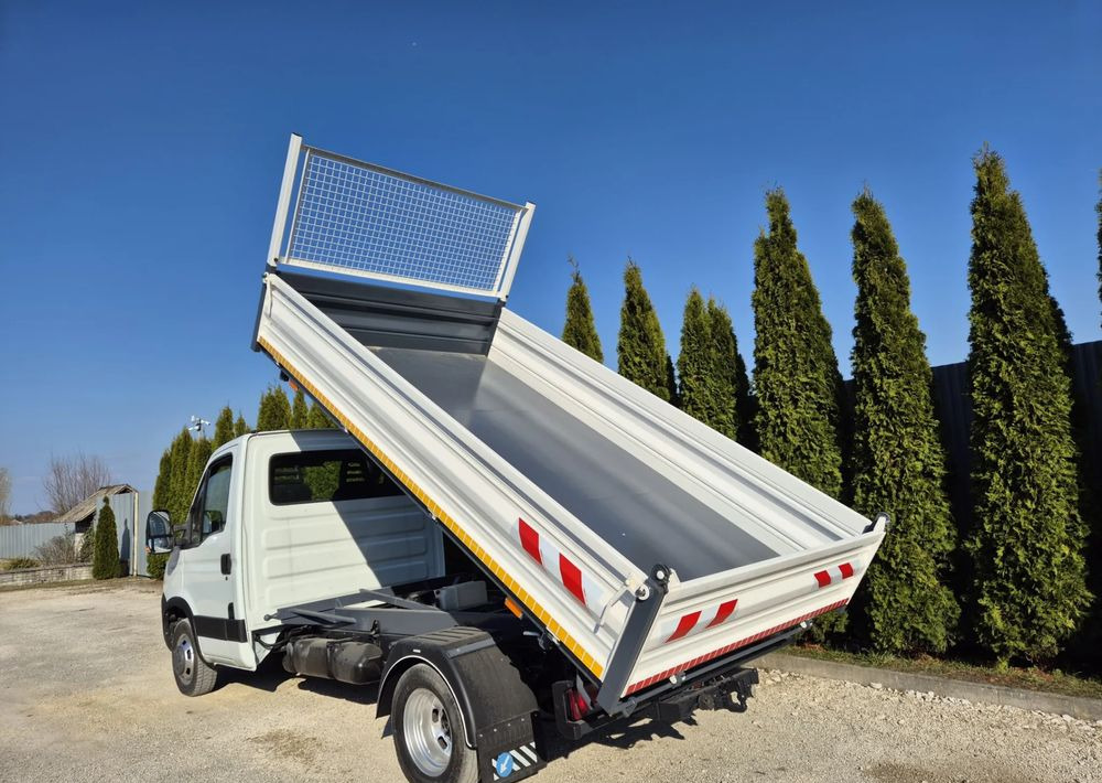 Iveco 35c15 3.0 150KM - Furgone ribaltabile: foto 3 Iveco 35c15 3.0 150KM - Furgone ribaltabile: foto 3