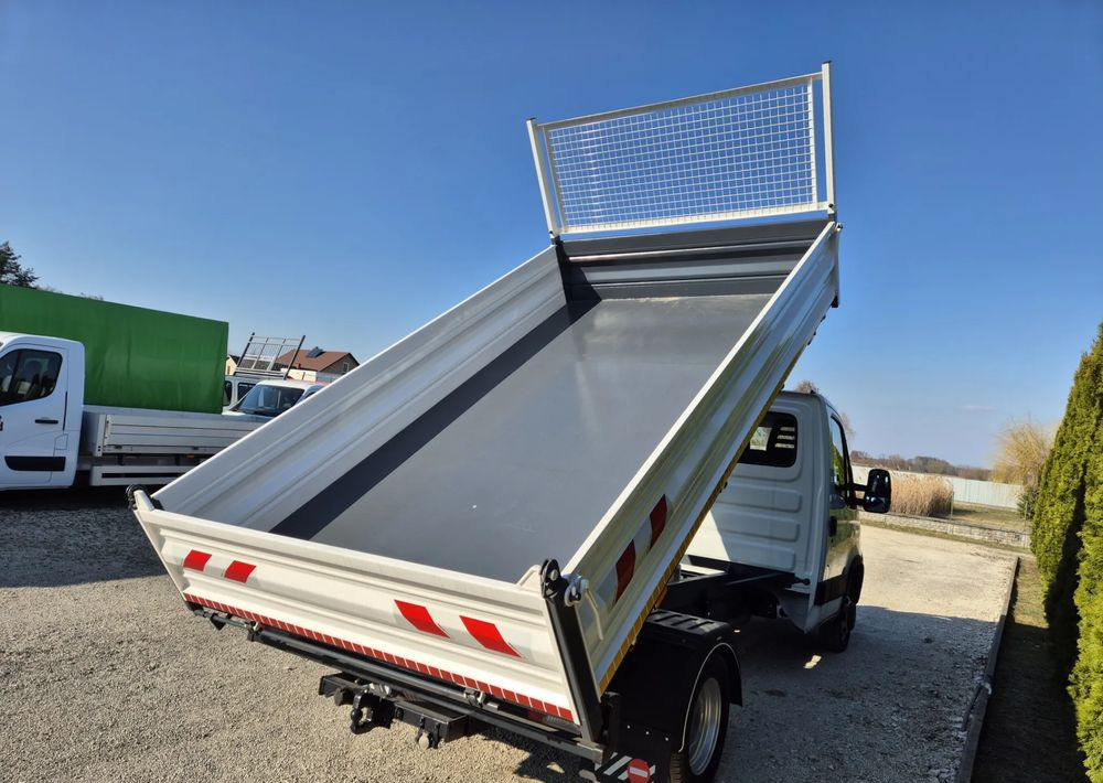 Iveco 35c15 3.0 150KM - Furgone ribaltabile: foto 4 Iveco 35c15 3.0 150KM - Furgone ribaltabile: foto 4