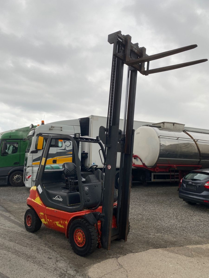Linde H20T-03 - Carrello elevatore a gas: foto 2 Linde H20T-03 - Carrello elevatore a gas: foto 2
