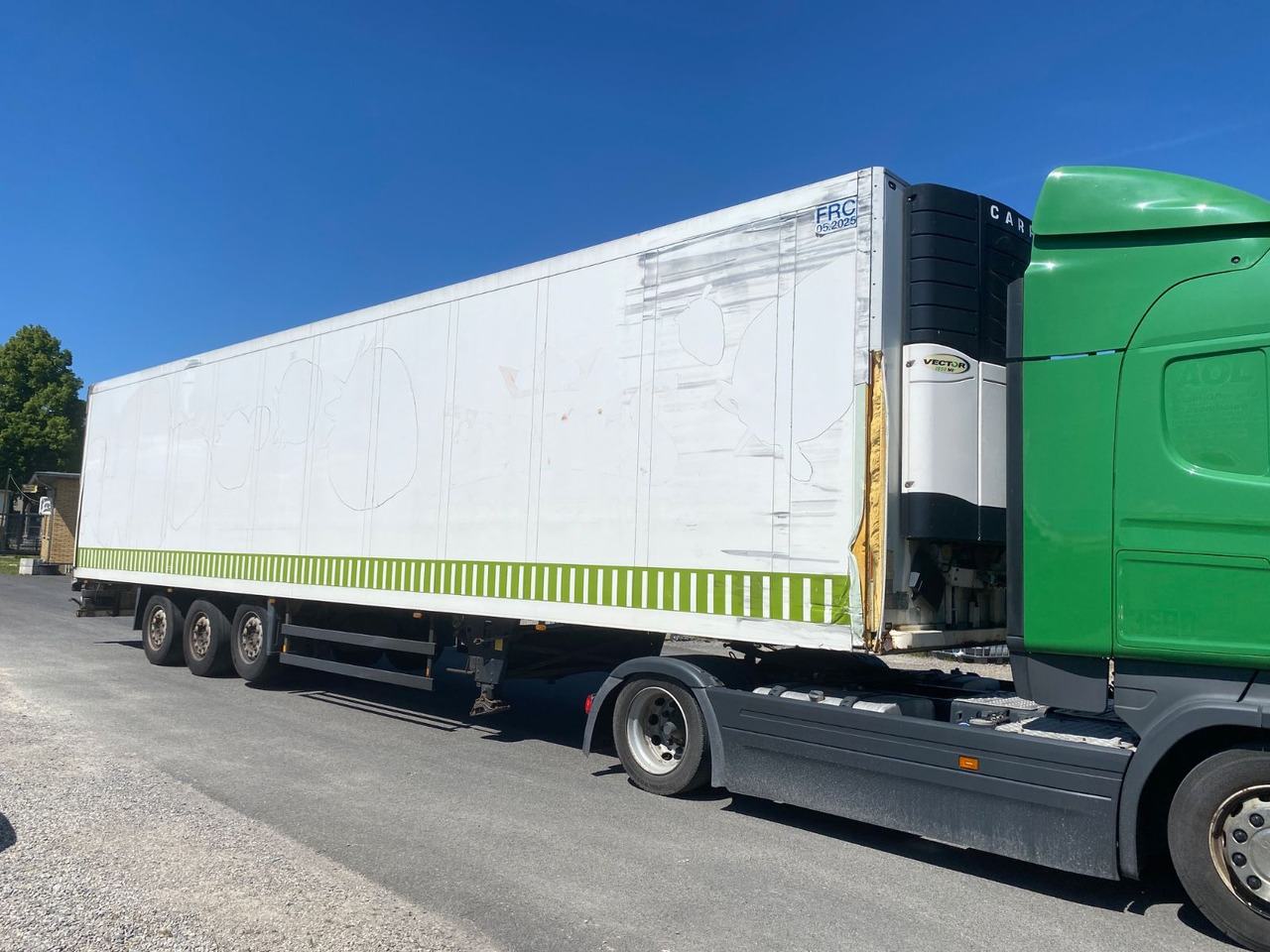 Schmitz Cargobull Carrier 1850 MT/ Doppelstock/Trennwand/ 2,75 m - Semirimorchio frigorifero: foto 1 Schmitz Cargobull Carrier 1850 MT/ Doppelstock/Trennwand/ 2,75 m - Semirimorchio frigorifero: foto 1
