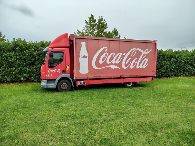 DAF LF45-220 - Autocarro con pianale/ Cassone fisso: foto 2 DAF LF45-220 - Autocarro con pianale/ Cassone fisso: foto 2