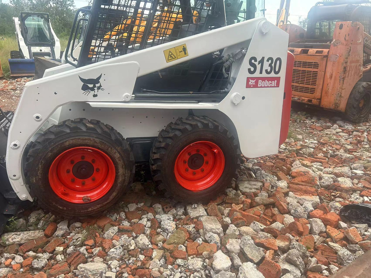 BOBCAT S130 skid steer loader Mining/Agriculture/Urban Construction - Minipala: foto 2 BOBCAT S130 skid steer loader Mining/Agriculture/Urban Construction - Minipala: foto 2