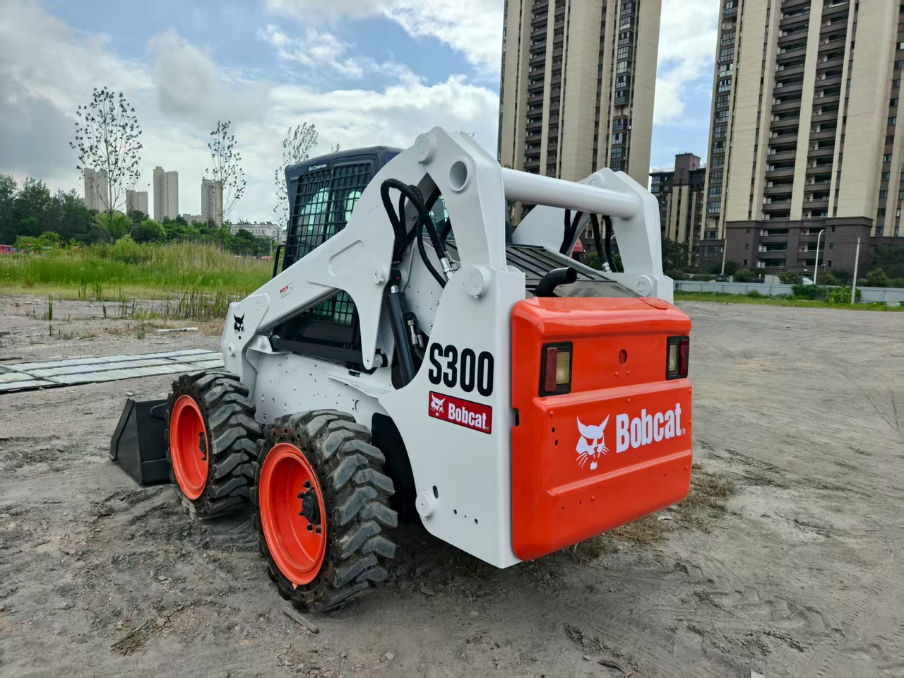 BOBCAT skid steer loader S300 Mining/Agriculture/Urban Construction - Minipala: foto 2 BOBCAT skid steer loader S300 Mining/Agriculture/Urban Construction - Minipala: foto 2