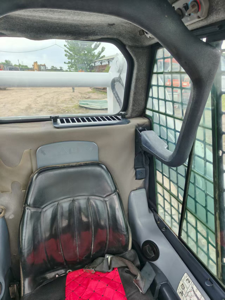 BOBCAT skid steer loader S300 Mining/Agriculture/Urban Construction - Minipala: foto 5 BOBCAT skid steer loader S300 Mining/Agriculture/Urban Construction - Minipala: foto 5