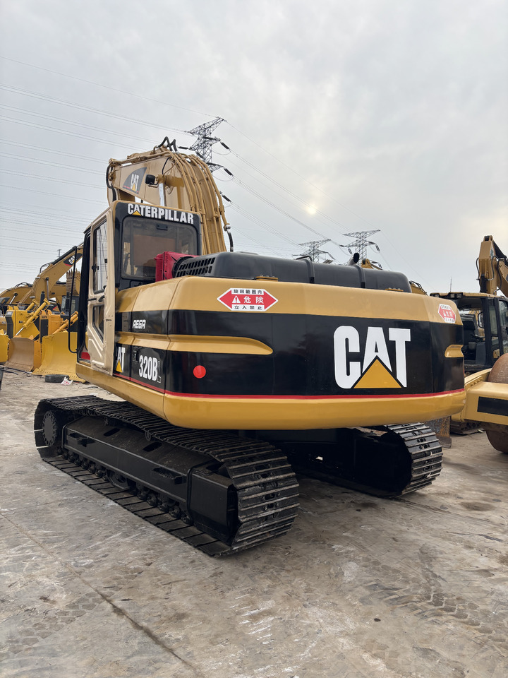 CATERPILLAR 320BL used excavator low price for sale - Escavatore cingolato: foto 2 CATERPILLAR 320BL used excavator low price for sale - Escavatore cingolato: foto 2