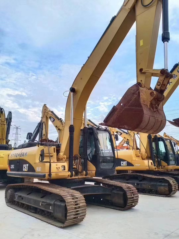 CATERPILLAR 325C used excavator low price for sale caterpillar - Escavatore cingolato: foto 1 CATERPILLAR 325C used excavator low price for sale caterpillar - Escavatore cingolato: foto 1