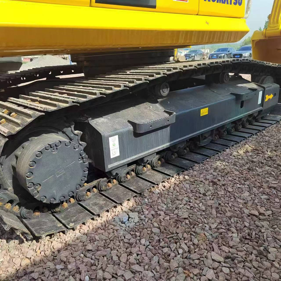 KOMATSU pc200-8N1 used japan brand crawler excavator - Escavatore cingolato: foto 5 KOMATSU pc200-8N1 used japan brand crawler excavator - Escavatore cingolato: foto 5