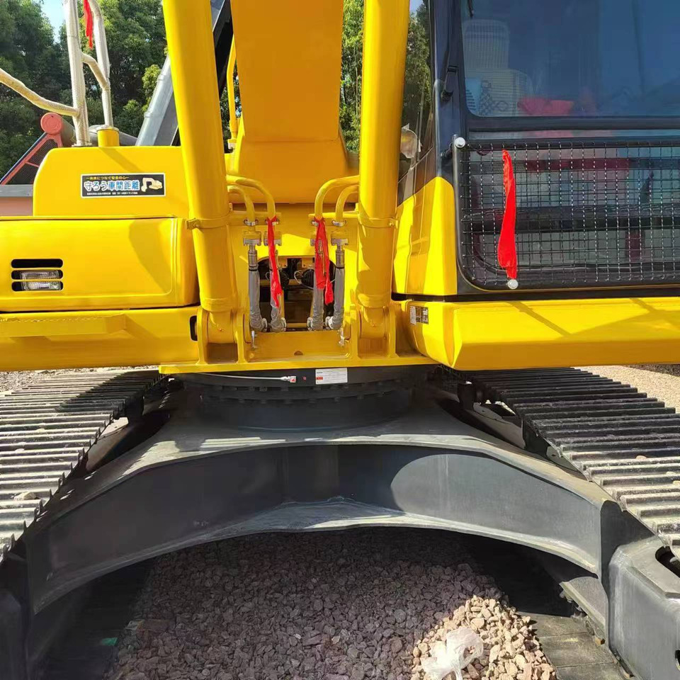 KOMATSU pc200-8N1 used japan brand crawler excavator - Escavatore cingolato: foto 4 KOMATSU pc200-8N1 used japan brand crawler excavator - Escavatore cingolato: foto 4