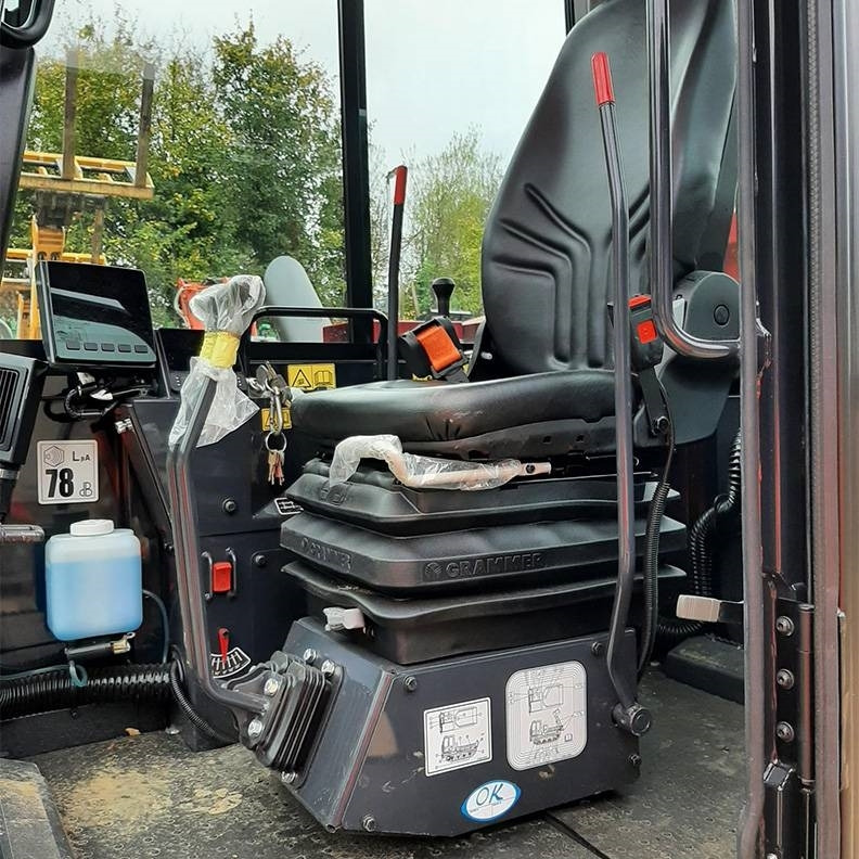 Dumper cingolato nuovo Yanmar C 50 R: foto 8 Dumper cingolato nuovo Yanmar C 50 R: foto 8