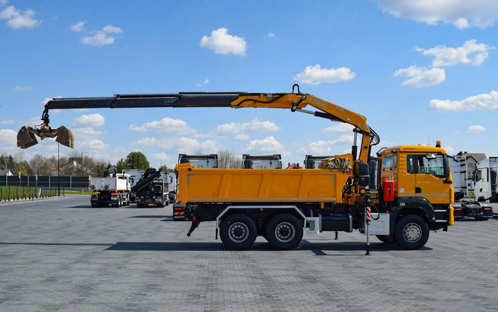 MAN TGS 26.400 / 6x4 / EURO 6 / UDT / HDS FASSI 165 / WYSUW x3 / ROTATOR / CHWYTAK / STEROWANIE RADIOWE / WZMOCNIONA RAMA / WYWROTKA / HYDROBURTA / AUTOMAT / 2017 / NOWE OPONY - 100% / NISKI PRZEBIEG - Autocarro ribaltabile, Camion con gru: foto 4 MAN TGS 26.400 / 6x4 / EURO 6 / UDT / HDS FASSI 165 / WYSUW x3 / ROTATOR / CHWYTAK / STEROWANIE RADIOWE / WZMOCNIONA RAMA / WYWROTKA / HYDROBURTA / AUTOMAT / 2017 / NOWE OPONY - 100% / NISKI PRZEBIEG - Autocarro ribaltabile, Camion con gru: foto 4