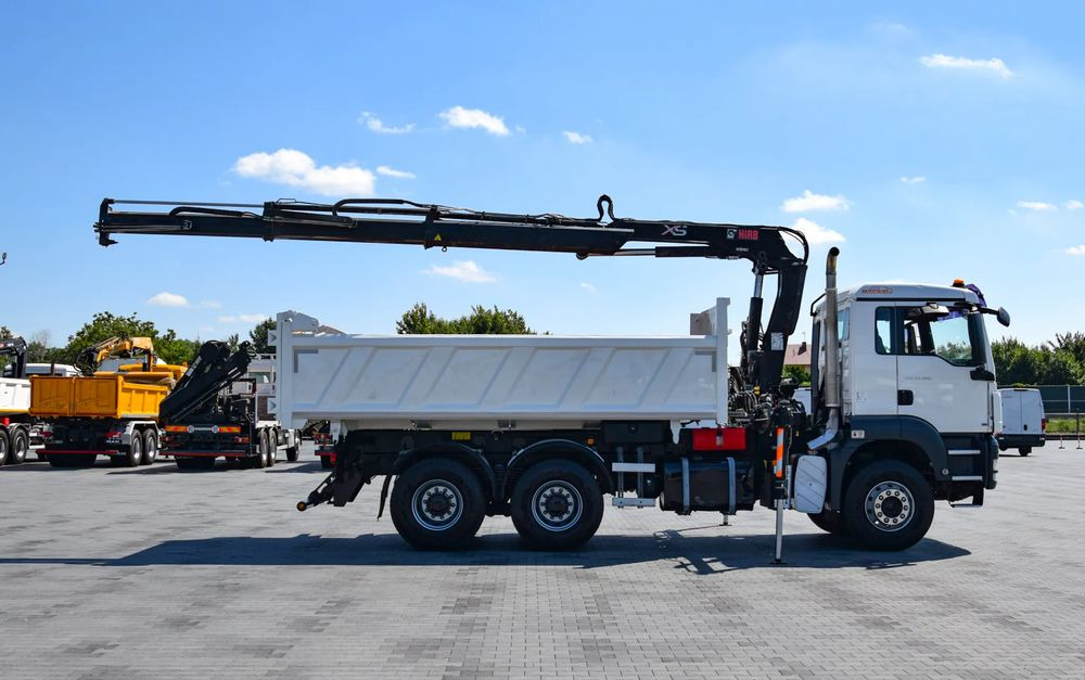 MAN TGS 33.360 / 6x4 / HDS HIAB 122 E-2 HIDUO / STEROWANIE RADIOWE / WYWROTKA / HYDROBURTA / AUTOMAT / KLIMA / TEMPOMAT / KAMERA COFANIA / SPROWADZONY - Autocarro ribaltabile: foto 4 MAN TGS 33.360 / 6x4 / HDS HIAB 122 E-2 HIDUO / STEROWANIE RADIOWE / WYWROTKA / HYDROBURTA / AUTOMAT / KLIMA / TEMPOMAT / KAMERA COFANIA / SPROWADZONY - Autocarro ribaltabile: foto 4