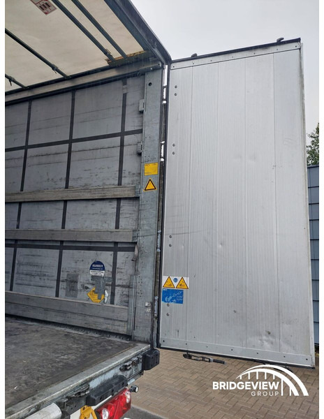 Semirimorchio centinato Schmitz Cargobull SCB*S3T: foto 8 Semirimorchio centinato Schmitz Cargobull SCB*S3T: foto 8