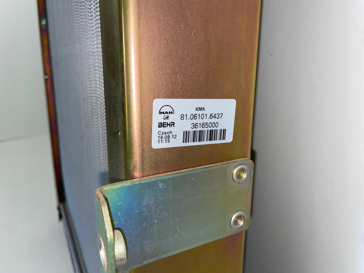 CHŁODNICA WODY MAN F2000 F 90 F 2000 F90 81061016437 - Pompa del liquido di raffreddamento per Camion: foto 5 CHŁODNICA WODY MAN F2000 F 90 F 2000 F90 81061016437 - Pompa del liquido di raffreddamento per Camion: foto 5