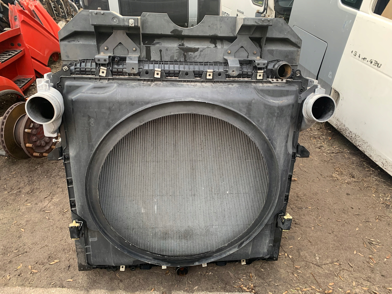 CHŁODNICA WODY POWIETRZA MERCEDES ACTROS MP4 MP 4 - Radiatore per Camion: foto 1 CHŁODNICA WODY POWIETRZA MERCEDES ACTROS MP4 MP 4 - Radiatore per Camion: foto 1