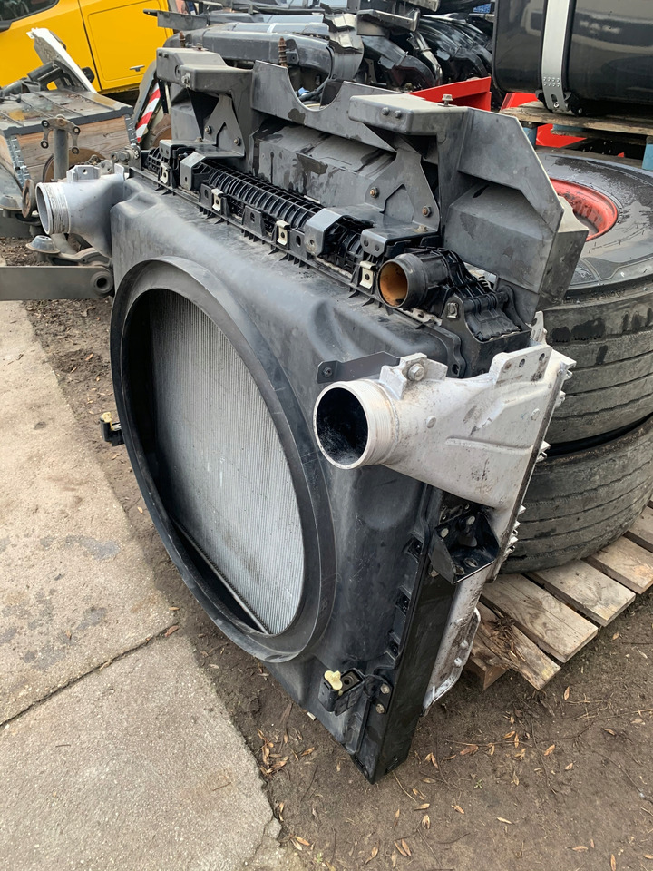 CHŁODNICA WODY POWIETRZA MERCEDES ACTROS MP4 MP 4 - Radiatore per Camion: foto 5 CHŁODNICA WODY POWIETRZA MERCEDES ACTROS MP4 MP 4 - Radiatore per Camion: foto 5