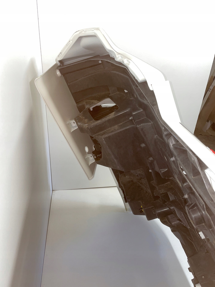 KOMPLETNY ZDERZAK MAN TG3 TGX3 TGX 3 ORYGINALNY KOLOR RAL 9010 - Paraurto per Camion: foto 5 KOMPLETNY ZDERZAK MAN TG3 TGX3 TGX 3 ORYGINALNY KOLOR RAL 9010 - Paraurto per Camion: foto 5