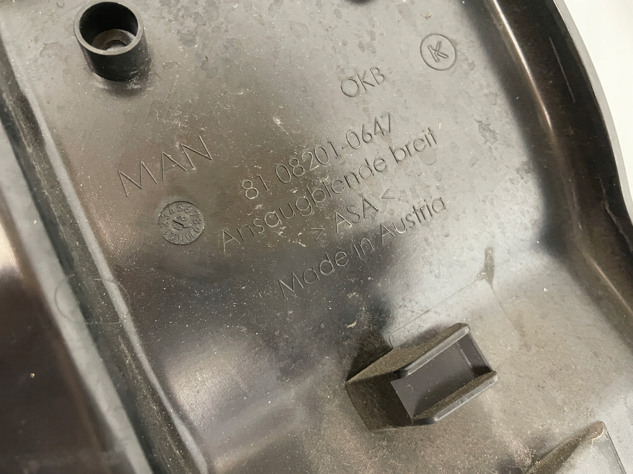 PLASTER MIODU OSŁONA KOMINA MAN TGX3 TG3 TGX 3 81082010647 - Aero kit/ Spoiler per Camion: foto 5 PLASTER MIODU OSŁONA KOMINA MAN TGX3 TG3 TGX 3 81082010647 - Aero kit/ Spoiler per Camion: foto 5