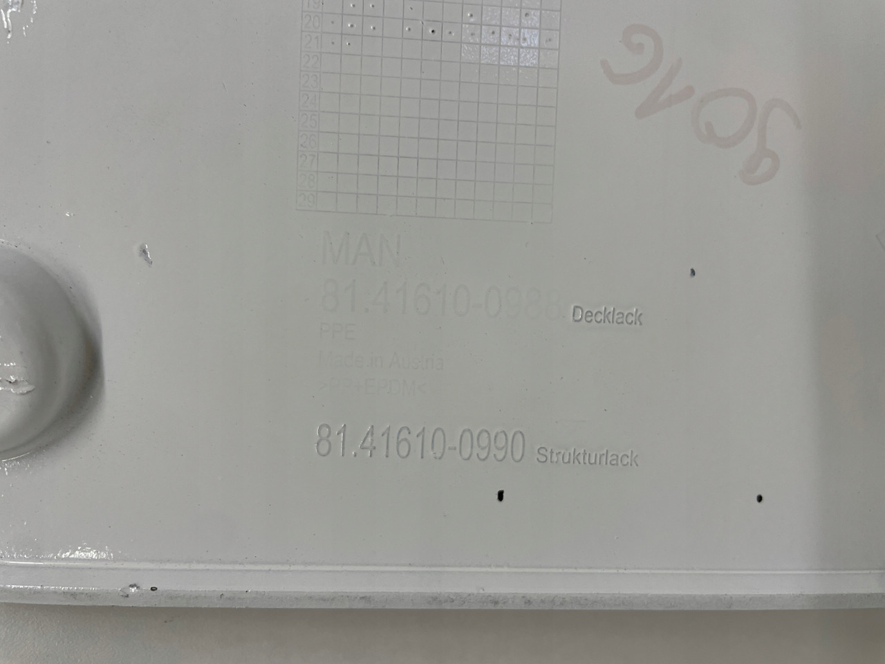 PRAWE ZAKOŃCZENIE ZDERZAKA MAN TGX TG3 MASKOWNICA 81416100988 - Paraurto per Camion: foto 3 PRAWE ZAKOŃCZENIE ZDERZAKA MAN TGX TG3 MASKOWNICA 81416100988 - Paraurto per Camion: foto 3