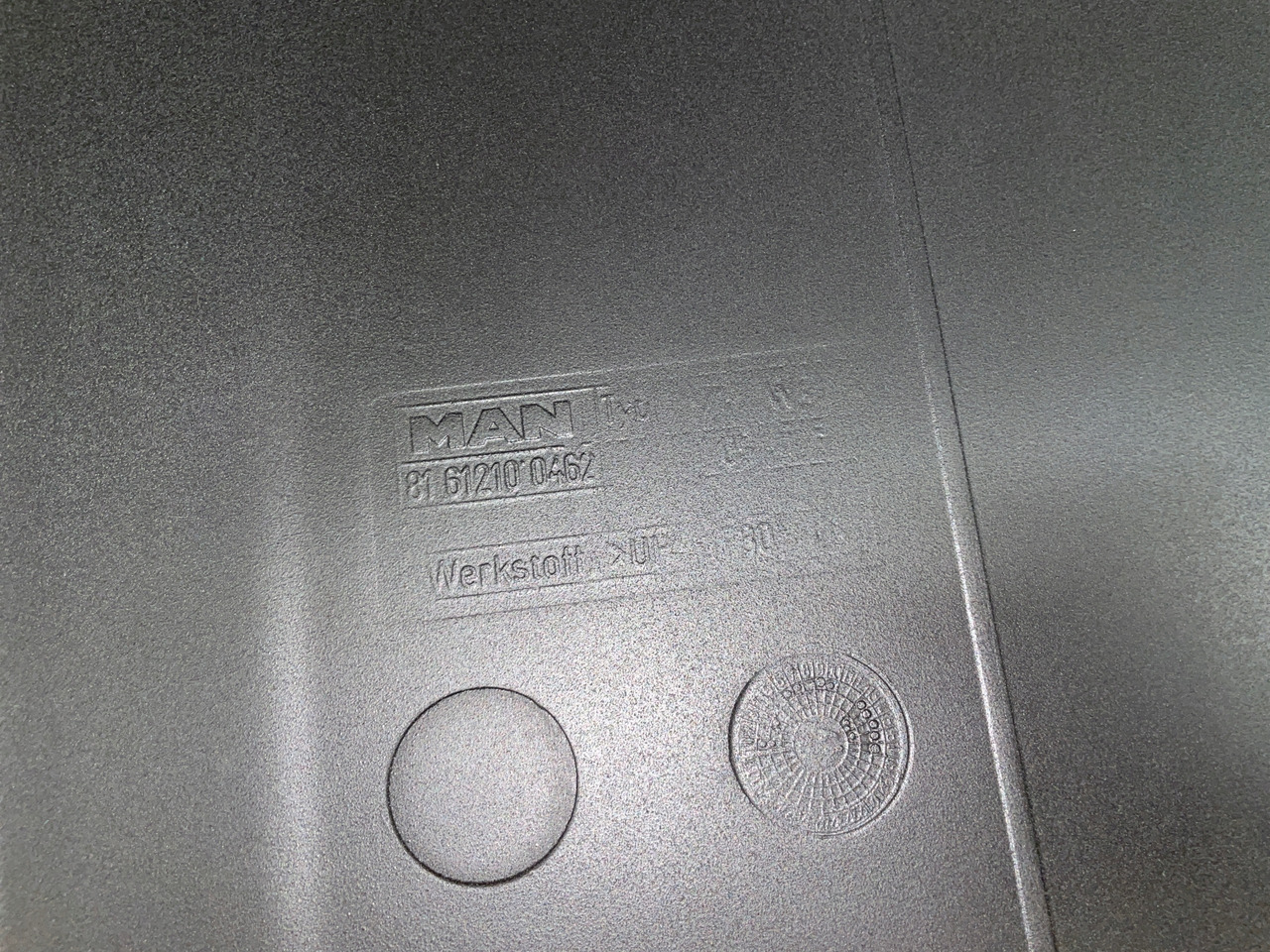 PRZEDNI BŁOTNIK MAN TGA TGX E6 81612100462 - Carrozzeria ed esterni per Camion: foto 5 PRZEDNI BŁOTNIK MAN TGA TGX E6 81612100462 - Carrozzeria ed esterni per Camion: foto 5