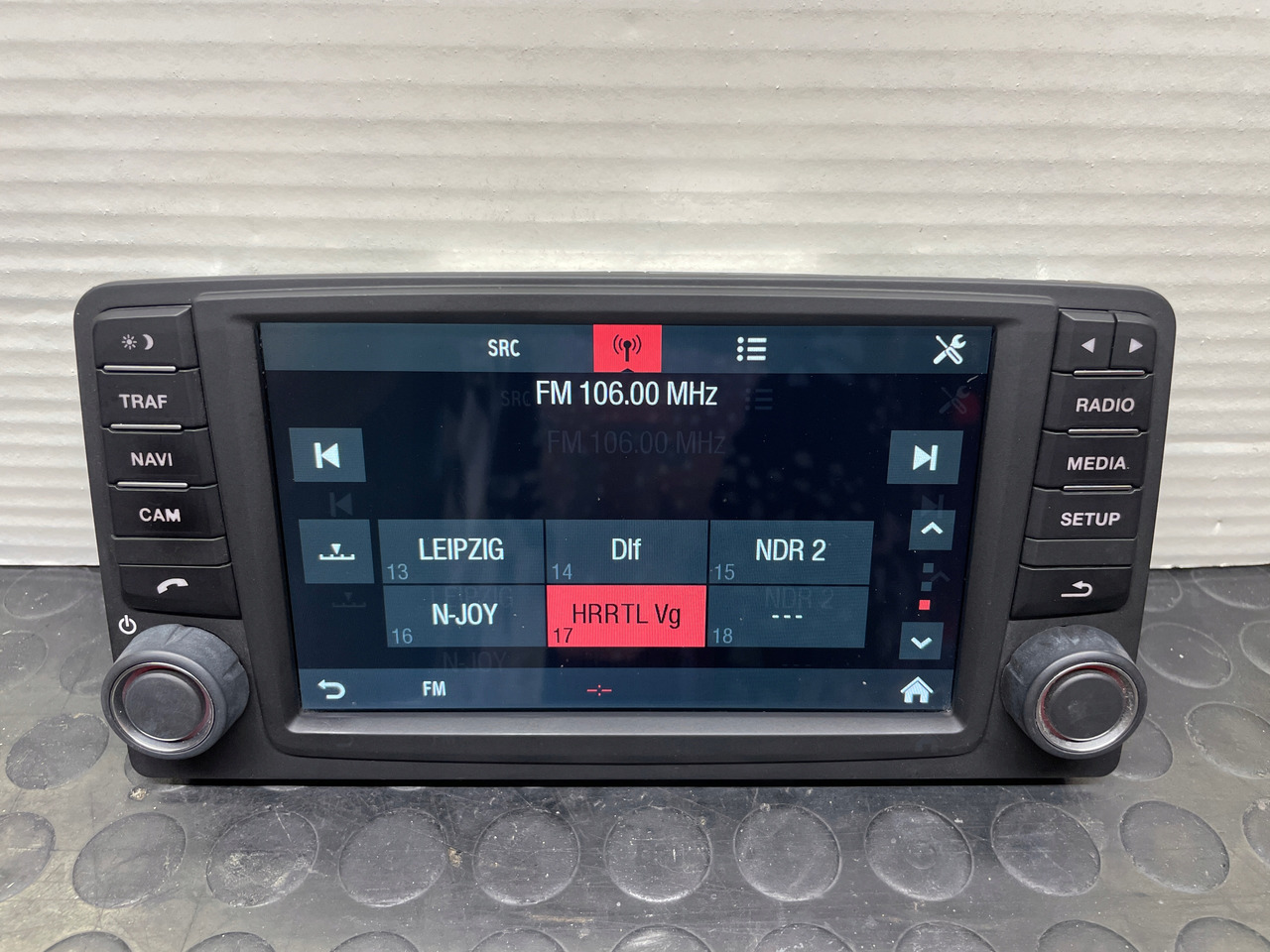 RADIO NAWIGACJA MAN TGS TGX EURO 6 81281006050 81281006043 - Sistema di navigazione per Camion: foto 1 RADIO NAWIGACJA MAN TGS TGX EURO 6 81281006050 81281006043 - Sistema di navigazione per Camion: foto 1