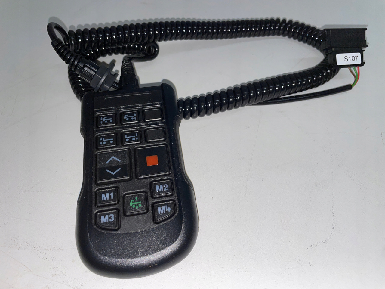 SCANIA R S PILOT PANEL STEROWANIE PODUSZEK ZAWIESZENIA WABCO NOWY4460564050 - Cruscotto per Camion: foto 1 SCANIA R S PILOT PANEL STEROWANIE PODUSZEK ZAWIESZENIA WABCO NOWY4460564050 - Cruscotto per Camion: foto 1