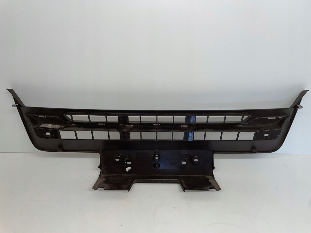 ŚRODKOWY GRILL CHROM ZDERZAKA MAN TGS TG3 TGS 3 ATRAPA 81416146086 - Griglia radiatore per Camion: foto 4 ŚRODKOWY GRILL CHROM ZDERZAKA MAN TGS TG3 TGS 3 ATRAPA 81416146086 - Griglia radiatore per Camion: foto 4