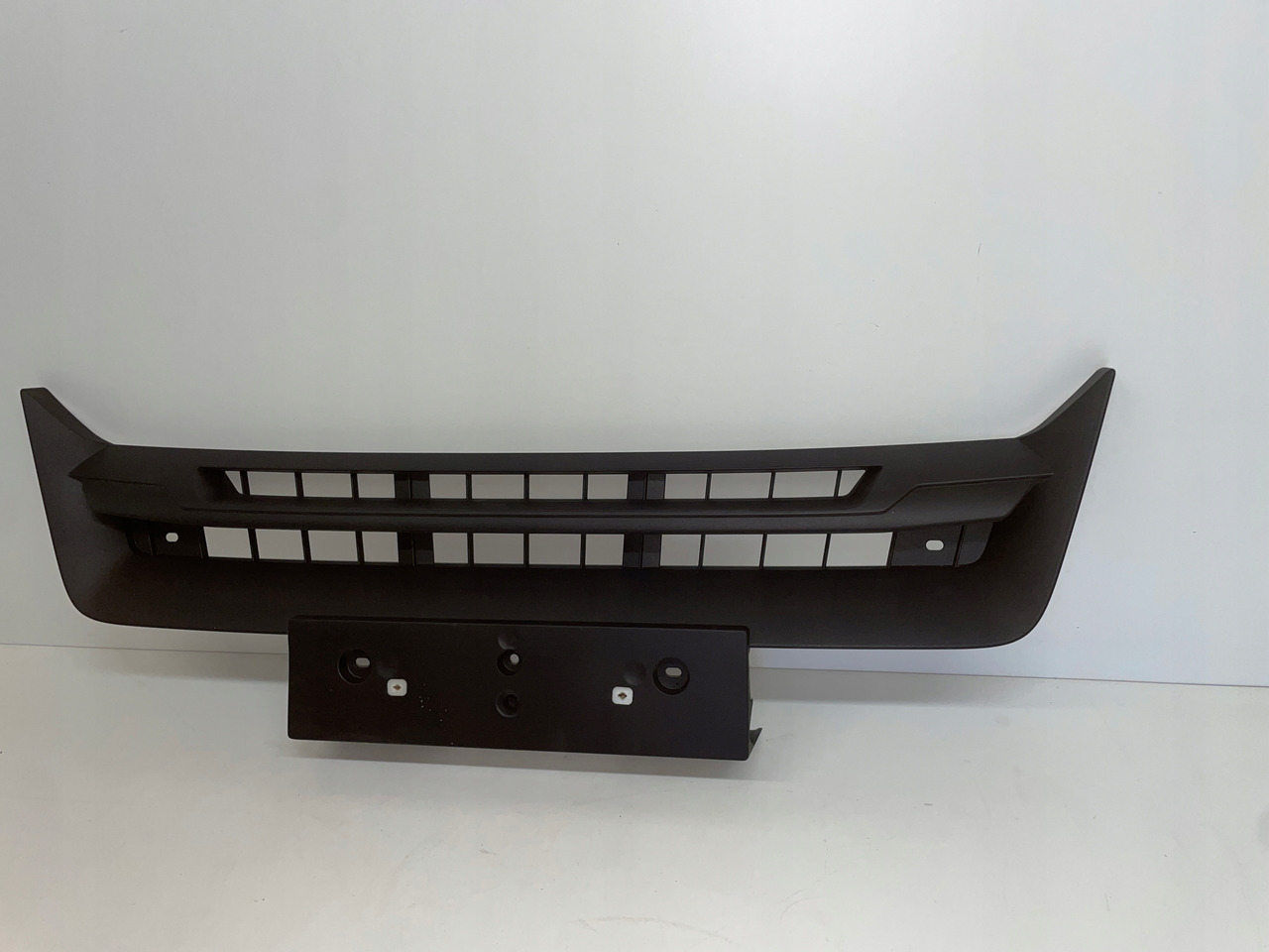 ŚRODKOWY GRILL CHROM ZDERZAKA MAN TGS TG3 TGS 3 ATRAPA 81416146086 - Gradino sottoscocca: foto 3 ŚRODKOWY GRILL CHROM ZDERZAKA MAN TGS TG3 TGS 3 ATRAPA 81416146086 - Gradino sottoscocca: foto 3