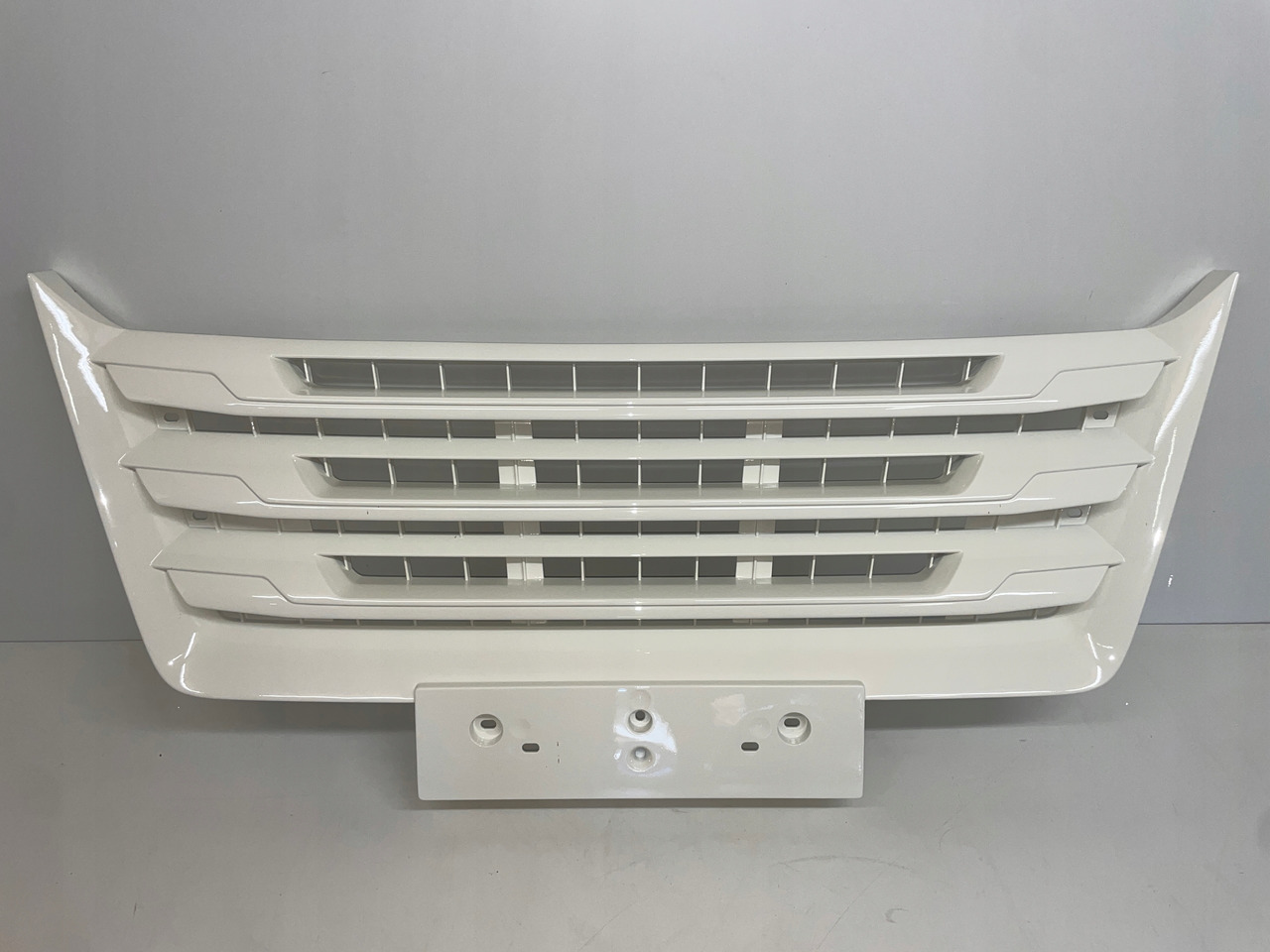 ŚRODKOWY GRILL ZDERZAKA MAN TGX TG3 TGX 3 ATRAPA 81416146085 - Griglia radiatore per Camion: foto 1 ŚRODKOWY GRILL ZDERZAKA MAN TGX TG3 TGX 3 ATRAPA 81416146085 - Griglia radiatore per Camion: foto 1