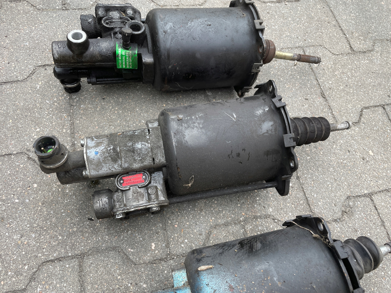 WYBIERAK SKRZYNI BIEGÓW WYSPRZĘGLIK ZAWÓR MAN TGA TGS TGX 9700514127 - Cilindro frizione per Camion: foto 4 WYBIERAK SKRZYNI BIEGÓW WYSPRZĘGLIK ZAWÓR MAN TGA TGS TGX 9700514127 - Cilindro frizione per Camion: foto 4