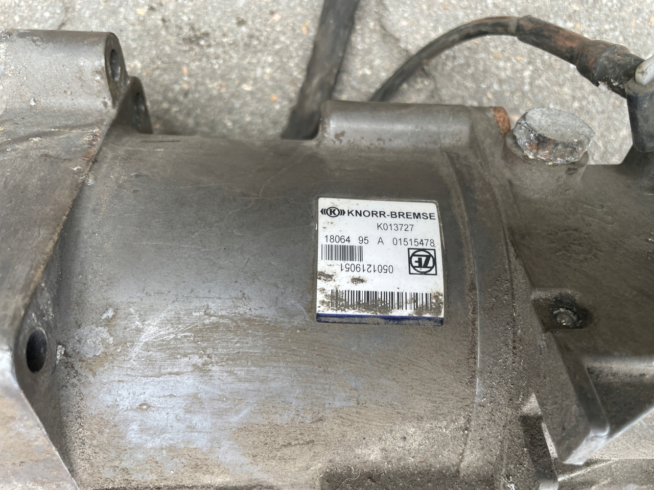 WYSPRZĘGLIK SKRZYNI MAN TGX TGS TGA AUTOMAT K013727 - Cilindro frizione per Camion: foto 4 WYSPRZĘGLIK SKRZYNI MAN TGX TGS TGA AUTOMAT K013727 - Cilindro frizione per Camion: foto 4