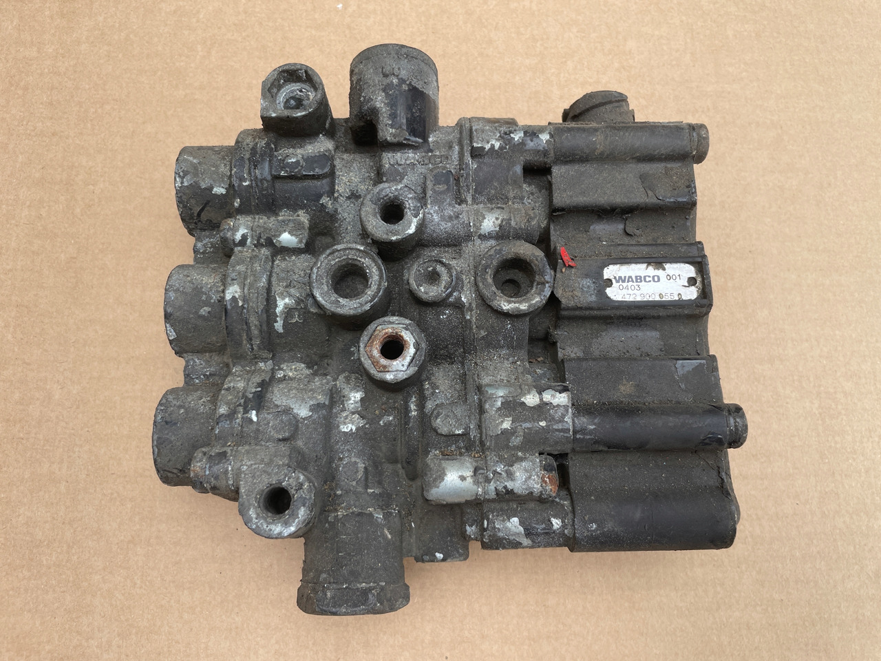 ZAWÓR PODUSZEK ECAS MAN TGA TGX TGS 4729000570 - Sospensione pneumatica per Camion: foto 3 ZAWÓR PODUSZEK ECAS MAN TGA TGX TGS 4729000570 - Sospensione pneumatica per Camion: foto 3