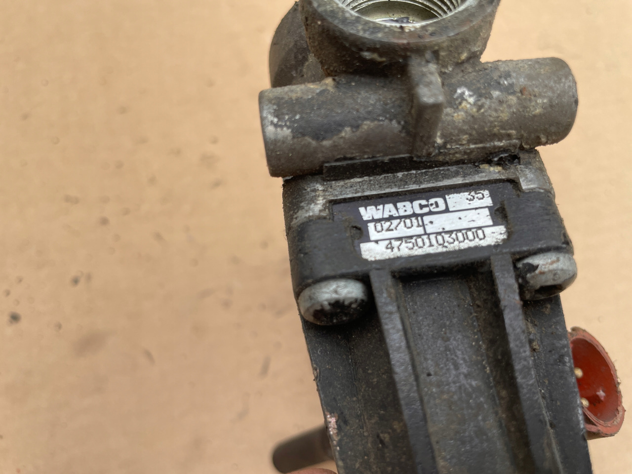 ZAWÓR REDUKCUJNY REDUKTOR CIŚNIENIA MAN TGA TGX TGS 4750103000 - Sospensione pneumatica per Camion: foto 3 ZAWÓR REDUKCUJNY REDUKTOR CIŚNIENIA MAN TGA TGX TGS 4750103000 - Sospensione pneumatica per Camion: foto 3