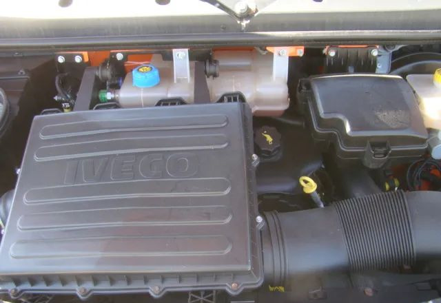 Leasing di Iveco DAILY 35 C 15 WINDA 750KG 3.5T NA HAKU Iveco DAILY 35 C 15 WINDA 750KG 3.5T NA HAKU: foto 17 Leasing di Iveco DAILY 35 C 15 WINDA 750KG 3.5T NA HAKU Iveco DAILY 35 C 15 WINDA 750KG 3.5T NA HAKU: foto 17