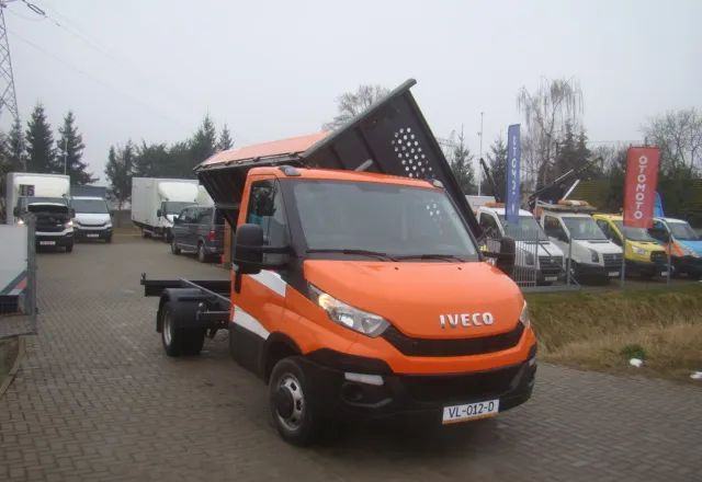 Iveco DAILY 35 C 3-STONNA WYWROTKA - Furgone ribaltabile: foto 3 Iveco DAILY 35 C 3-STONNA WYWROTKA - Furgone ribaltabile: foto 3