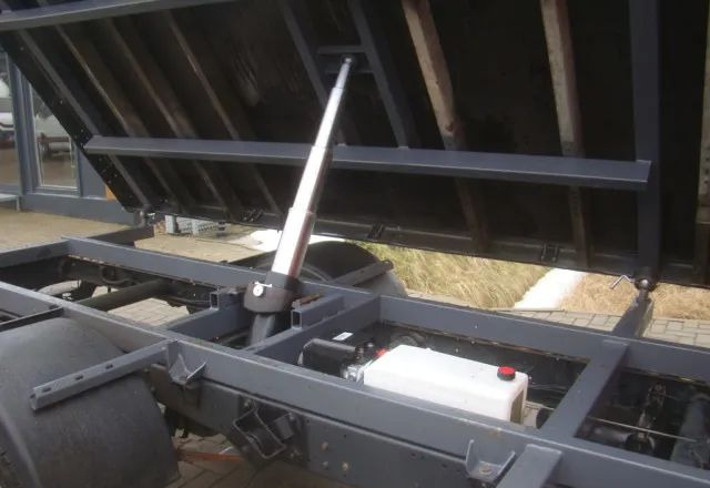 Iveco DAILY 35 C 3-STONNA WYWROTKA - Furgone ribaltabile: foto 5 Iveco DAILY 35 C 3-STONNA WYWROTKA - Furgone ribaltabile: foto 5